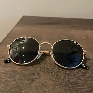 Quay “mod star” circular sunglasses